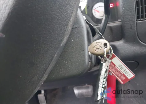 2005 Dodge Ram 1500 Slt/Laramie z USA, uszkodzony, nr VIN 1D7HU18D45S117554